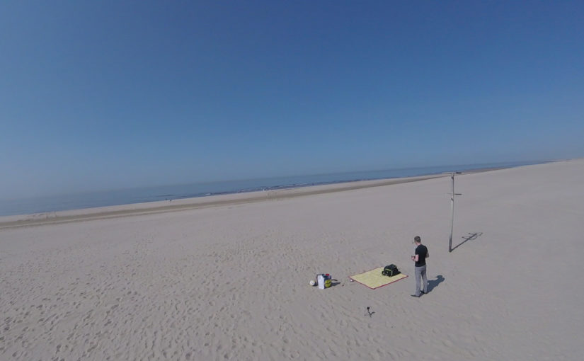 Begeleidende foto Vloggen en FPV op het Pettense strand